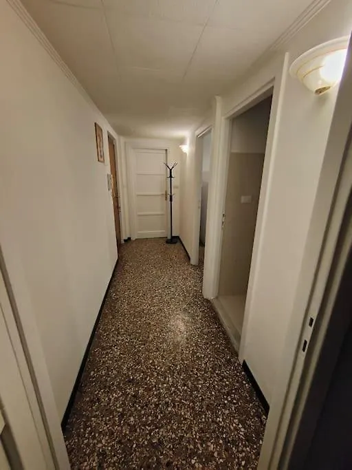 Minimal House Apartment Rome