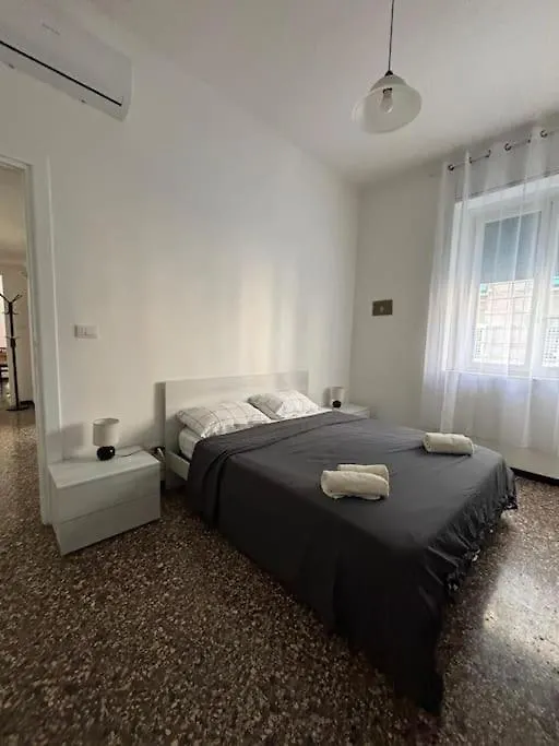 Minimal House Apartment Rome